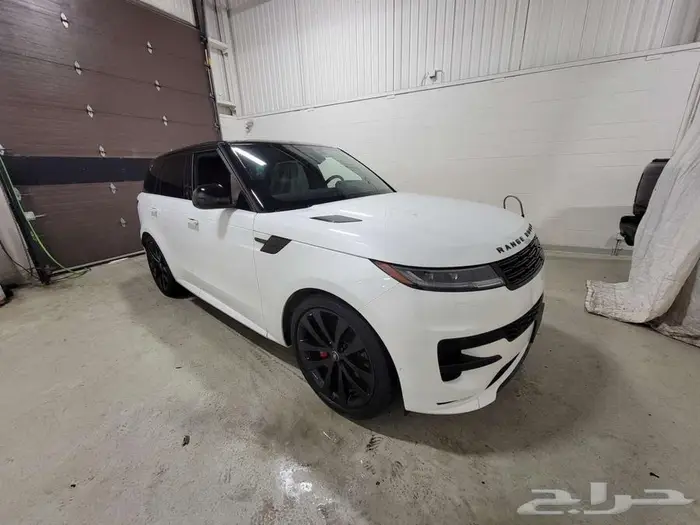 رنج روفر سبورت 2025 1