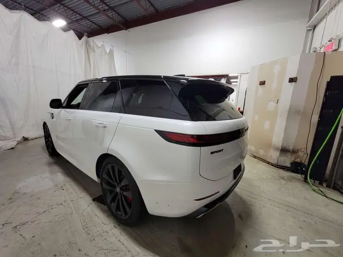 رنج روفر سبورت 2025 3