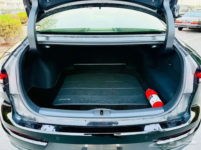 Toyota Crown 2025   Medium Specification 16