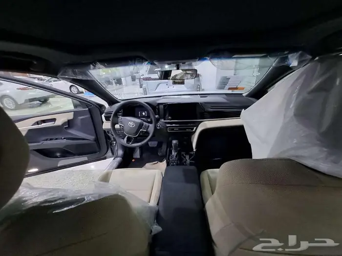 تويوتا كامري ال اي هايبرد (سقف بانوراما) 2025 9