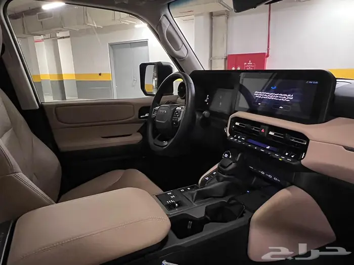 تويوتا برادو TXL3 بنزين عبداللطيف جميل 2025 21