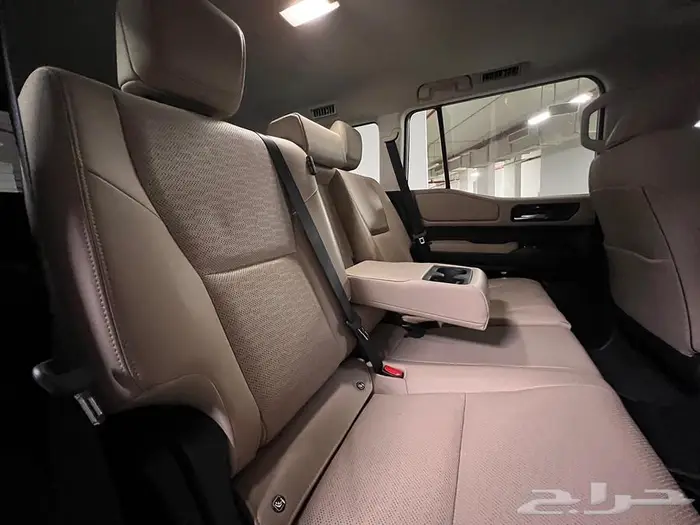 تويوتا برادو TXL3 بنزين عبداللطيف جميل 2025 25