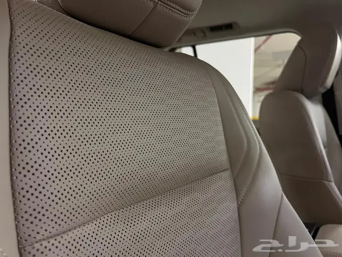 تويوتا برادو TXL3 بنزين عبداللطيف جميل 2025 23