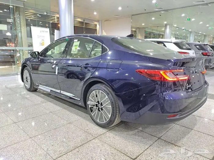 تويوتا كامري جراندي بنزين 2025 8