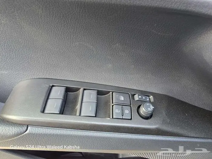 تويوتا كامري E بنزين 2025 14