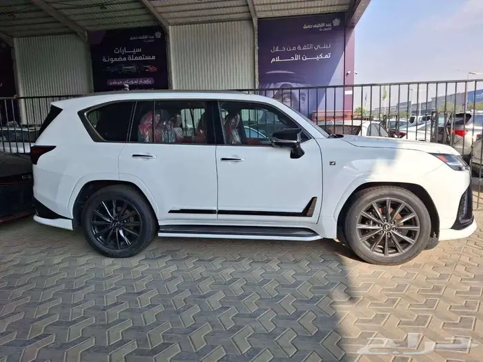 لكزس LX 600 FF فل كامل موديل 2025 سعودي 4