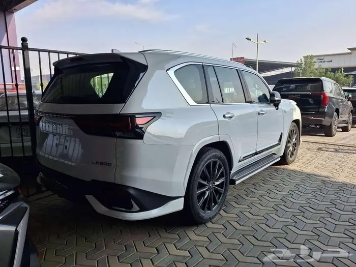 لكزس LX 600 FF فل كامل موديل 2025 سعودي 6
