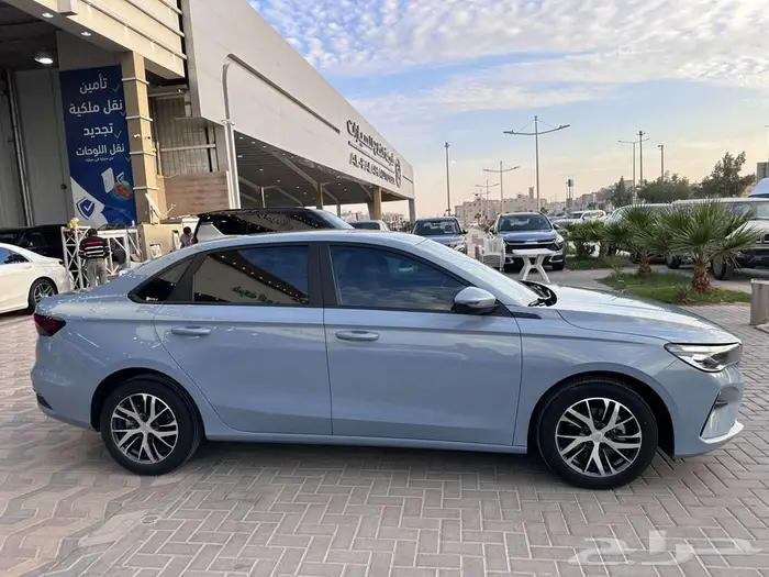 جيلي ام جراند 2025 4