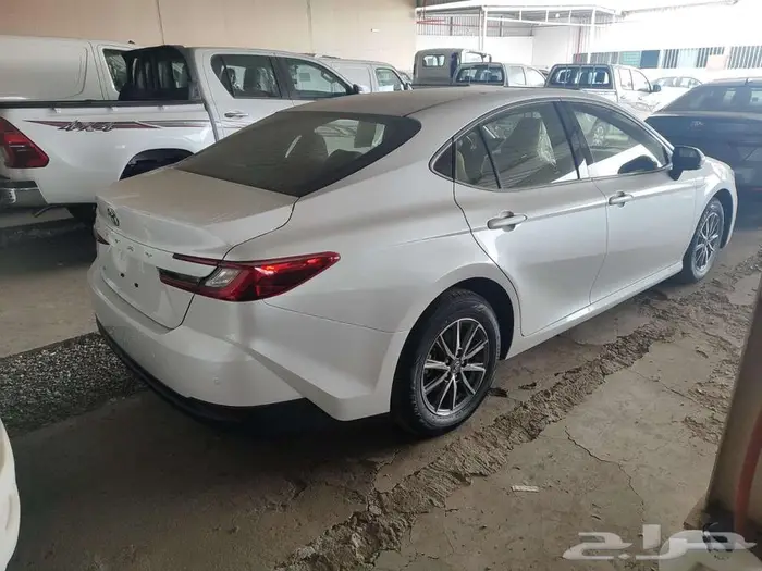 تويوتا كامري E بنزين 2025 بسعر مميز للكاش 5