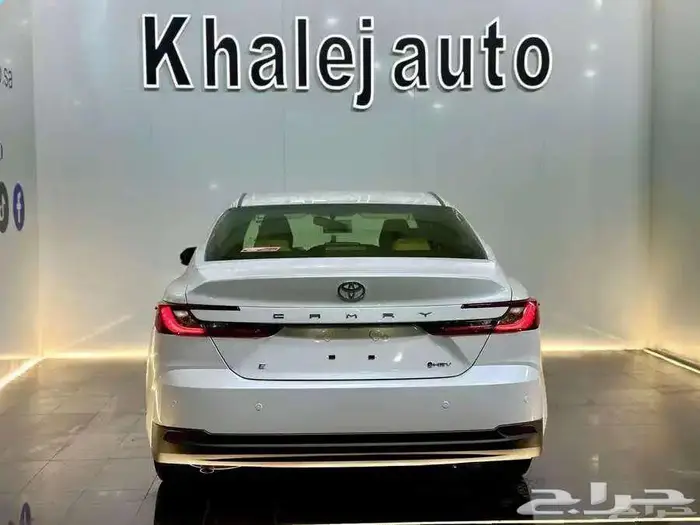 تويوتا كامري E هايبرد موديل 2025 كاش و أقساط 3