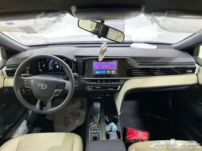 تويوتا كامري E هايبرد موديل 2025 كاش و أقساط 4