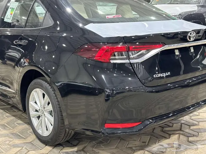 تويوتا كورولا 1.5 مطور جنوط اسود بنزين 2024 اقل سعر 19