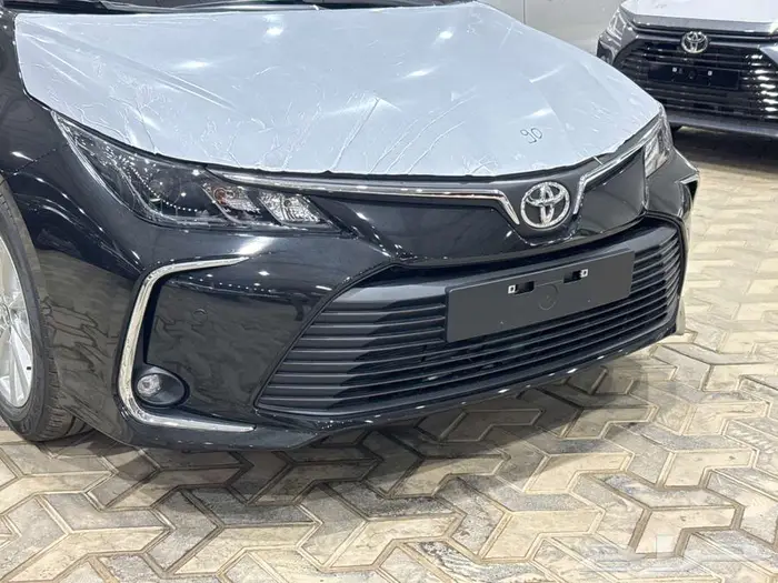 تويوتا كورولا 1.5 مطور جنوط اسود بنزين 2024 اقل سعر 21