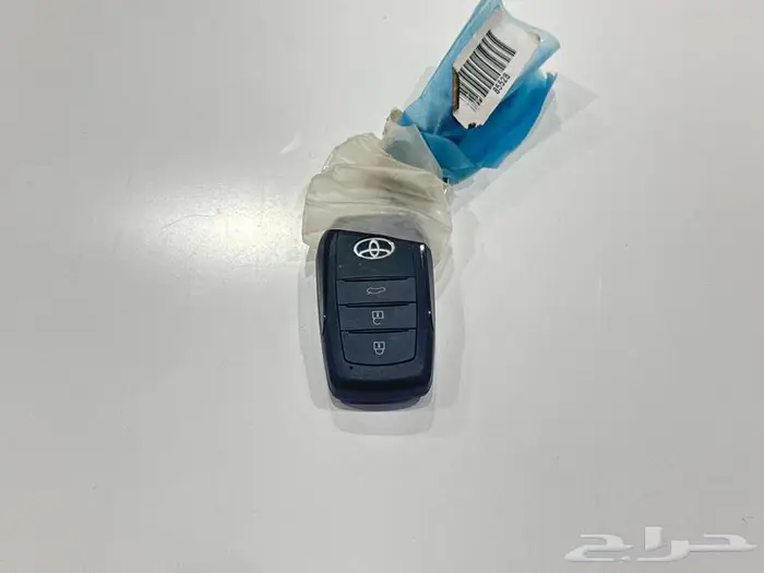 تويوتا كراون ماجيستا فل ابيض هايبرد 2023 اقل سعر كاش وبنوك 31