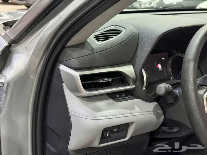 تويوتا هايلاندر ستاندر فضي هايبرد 2025 اقل سعر كاش واقساط 30