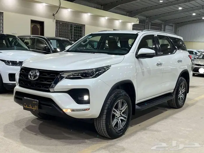 فورتشنر 2021 VX1 سعودي دبل بنزين مخزززن 2