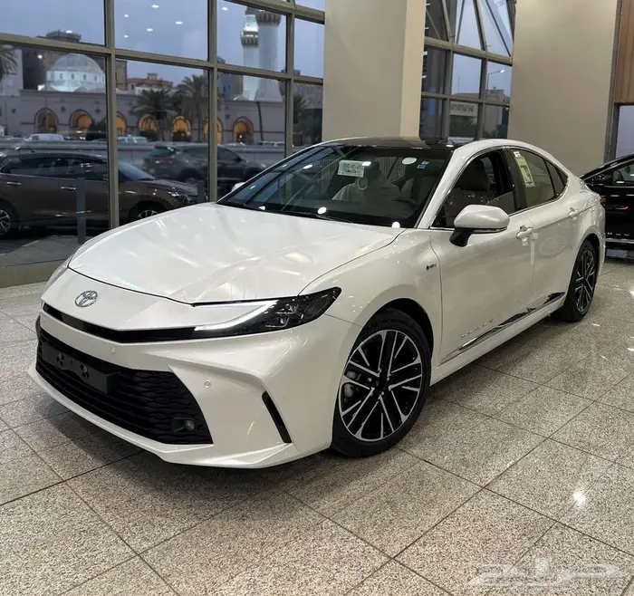 كامري ال اي هايبرد بانوراما CAMRY LE H 2025 1