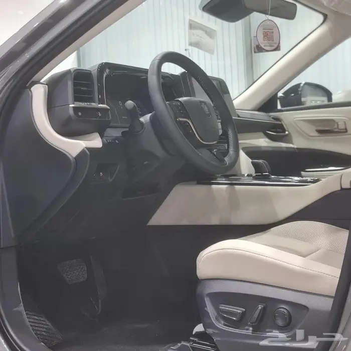 كراون برستيج هايبرد 2026 السعر 140300 9