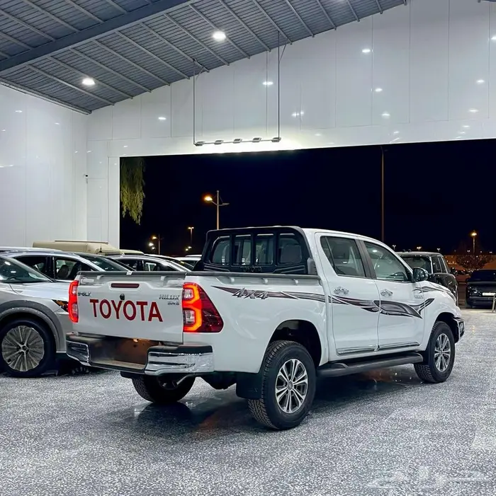 هايلوكس غمارتين سوبر اوتماتيك بنزين 2025 السعر 132250 2