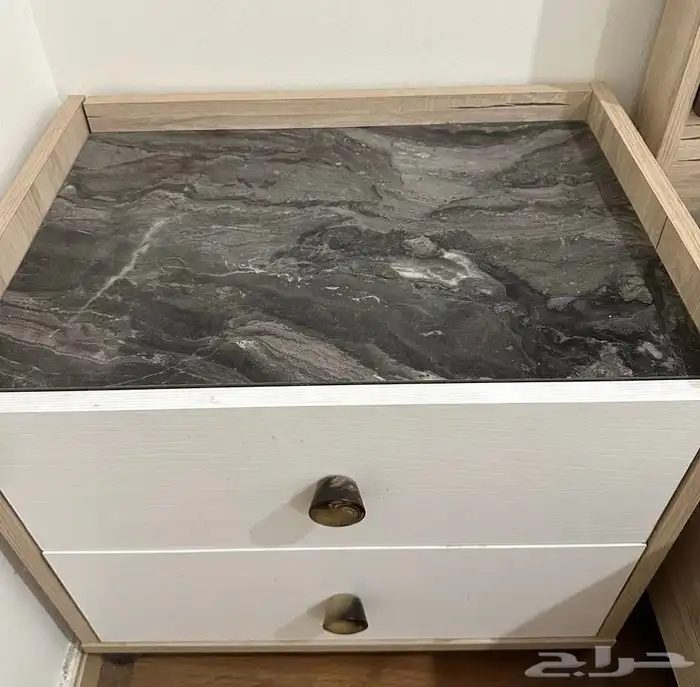 سرير ودولاب للبيع 1