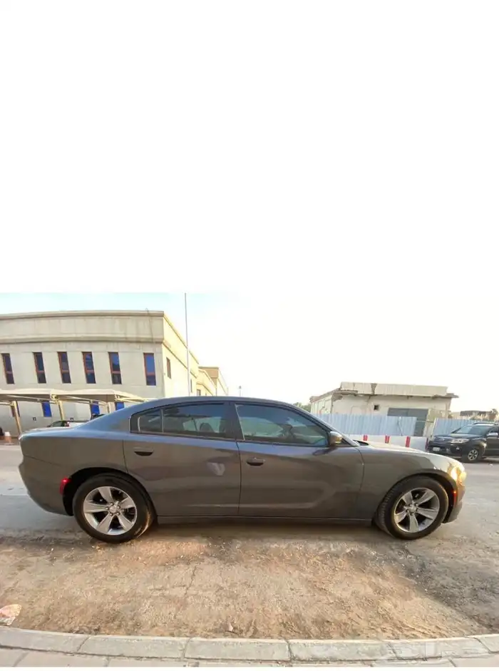 دودج تشارجر SXT 2019 1