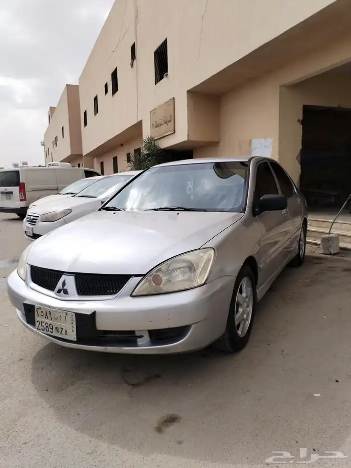 للبيع متسوبيشي لانسر موديل 2009 ممشي 300 سوبر اكشن 3