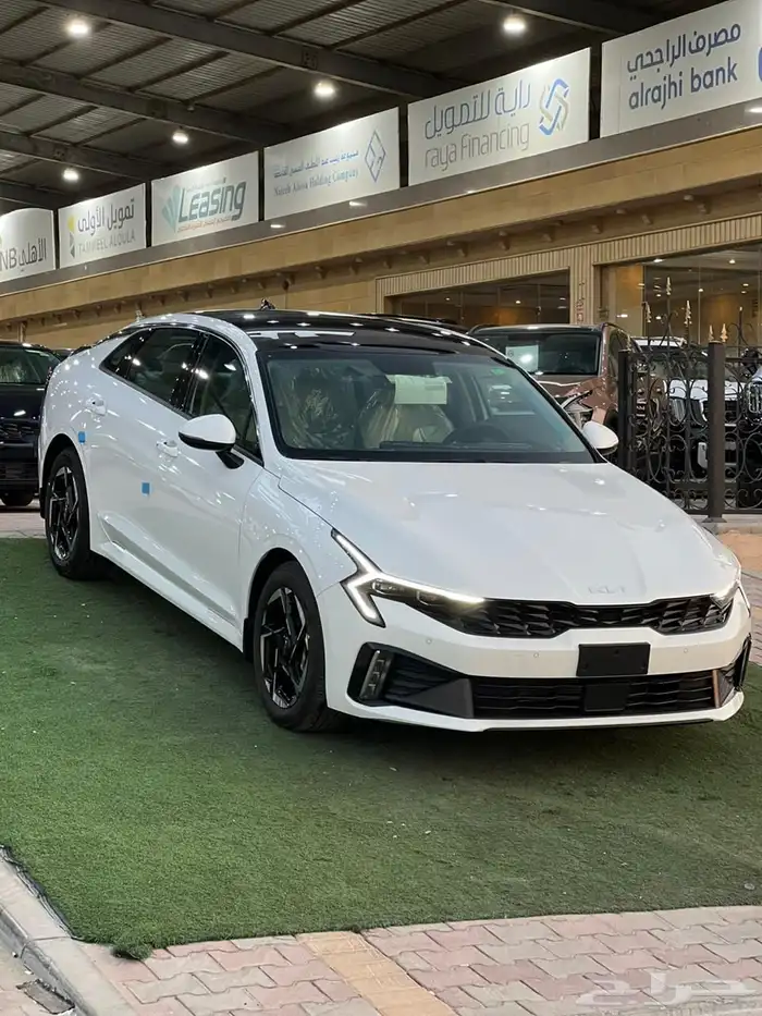 كيا K5 نص فل 2026 GLS 1