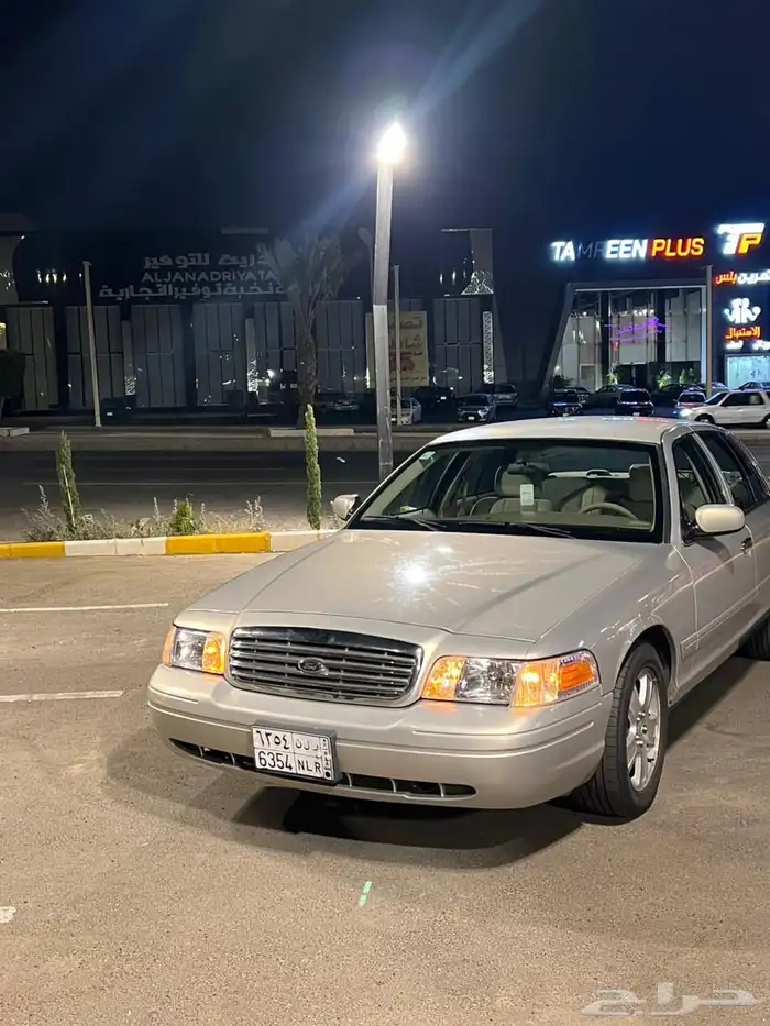 فورد كراون فكتوريا ( مالك واحد ) 7