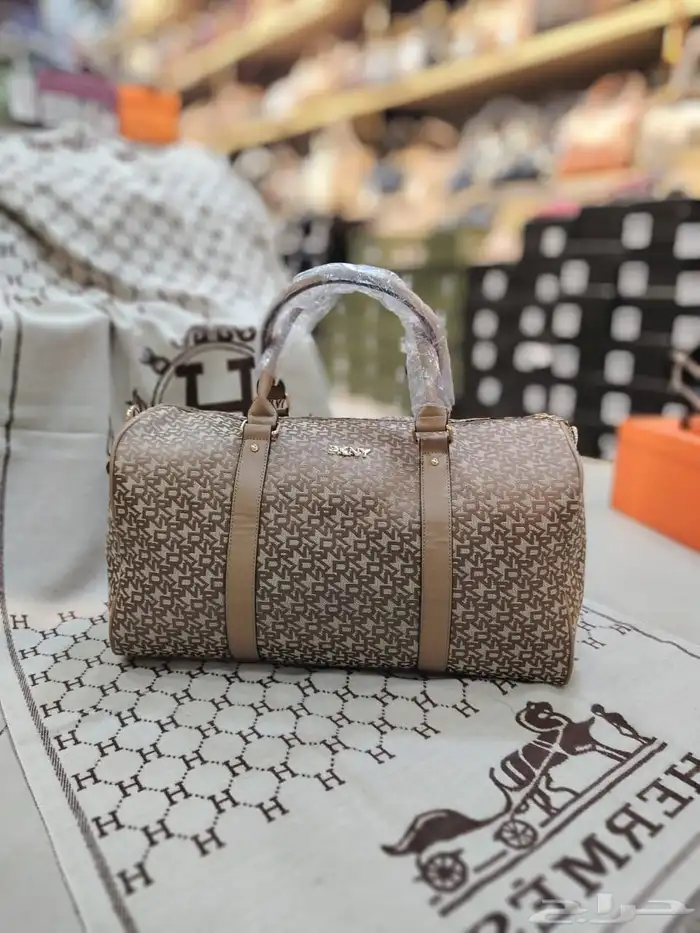 عروض شنط والطقم 135  وطقم شنط 335  جاكت البرد 175 82