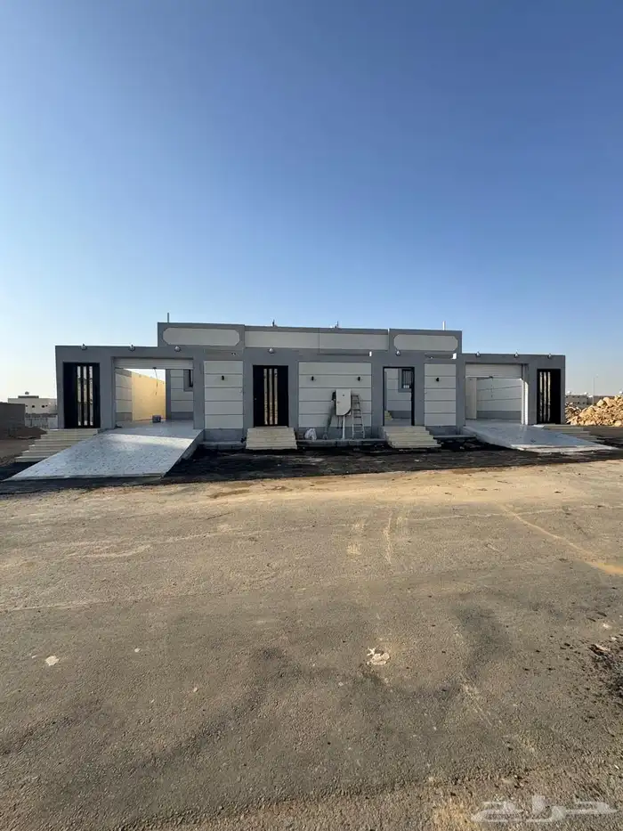 للبيع   دور على نصف أرض   حي النظيم   تبوك 0