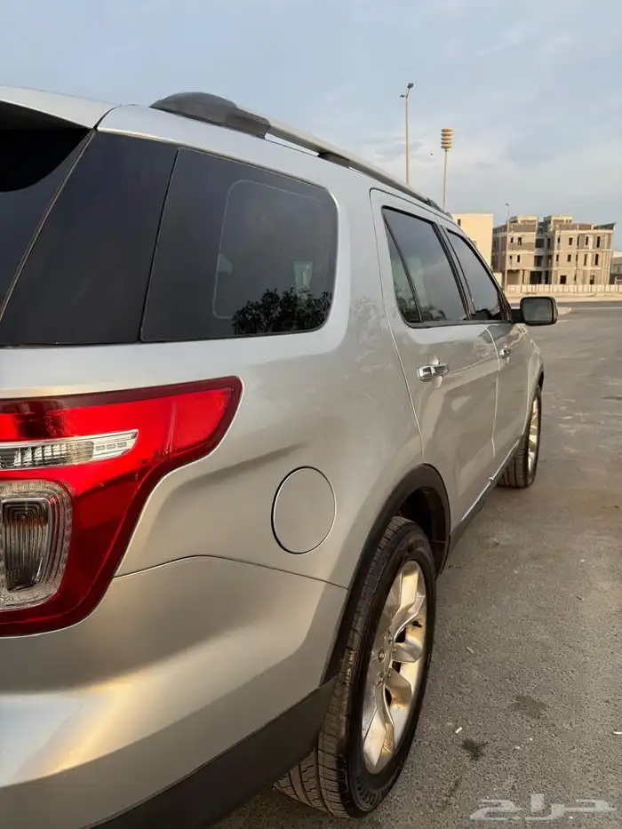 فورد اكسبلورر 2014 ليميتد 7 6