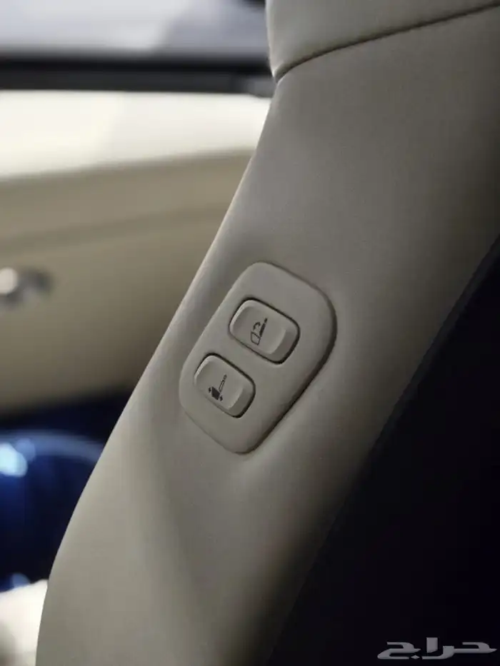 جينسس GV70 موديل 2021 بحالة الوكالة 15