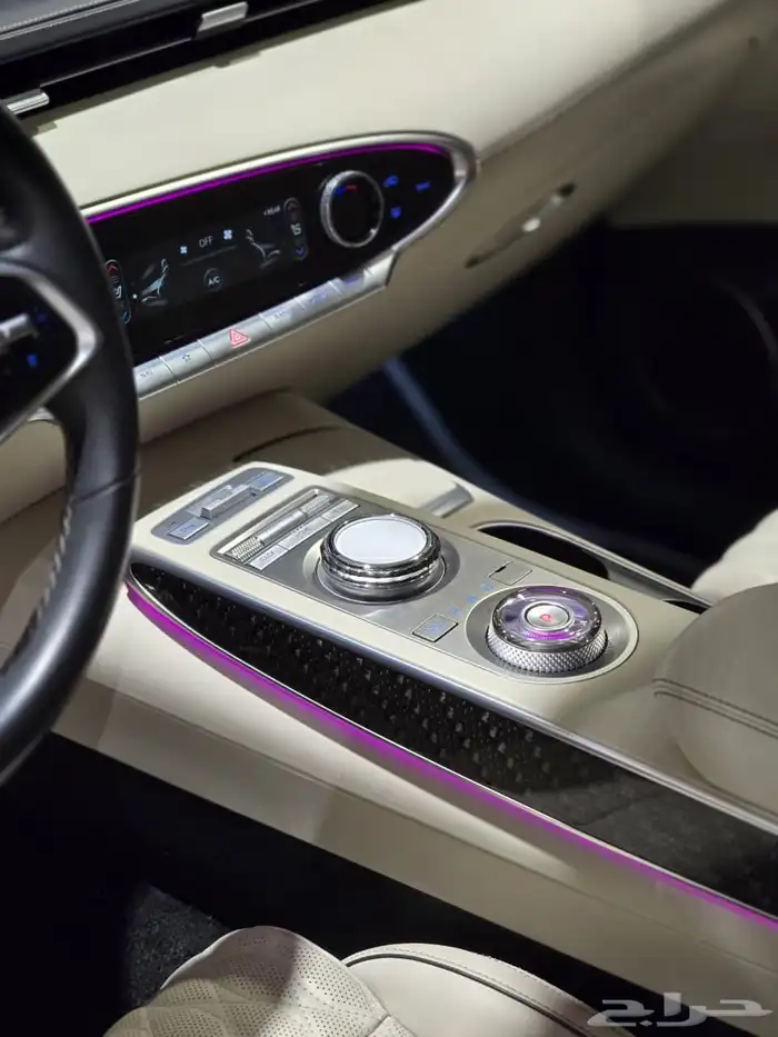 جينسس GV70 موديل 2021 بحالة الوكالة 22