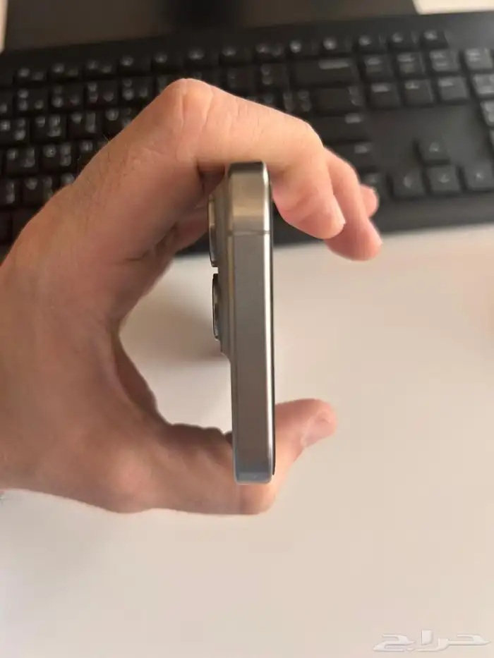 للبيع   iPhone 15 Pro بحالة شبه جديد 2