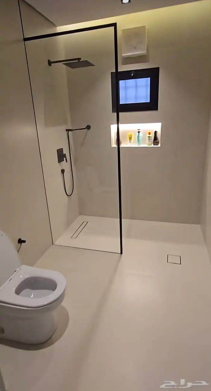 مبلط على الشرط 1