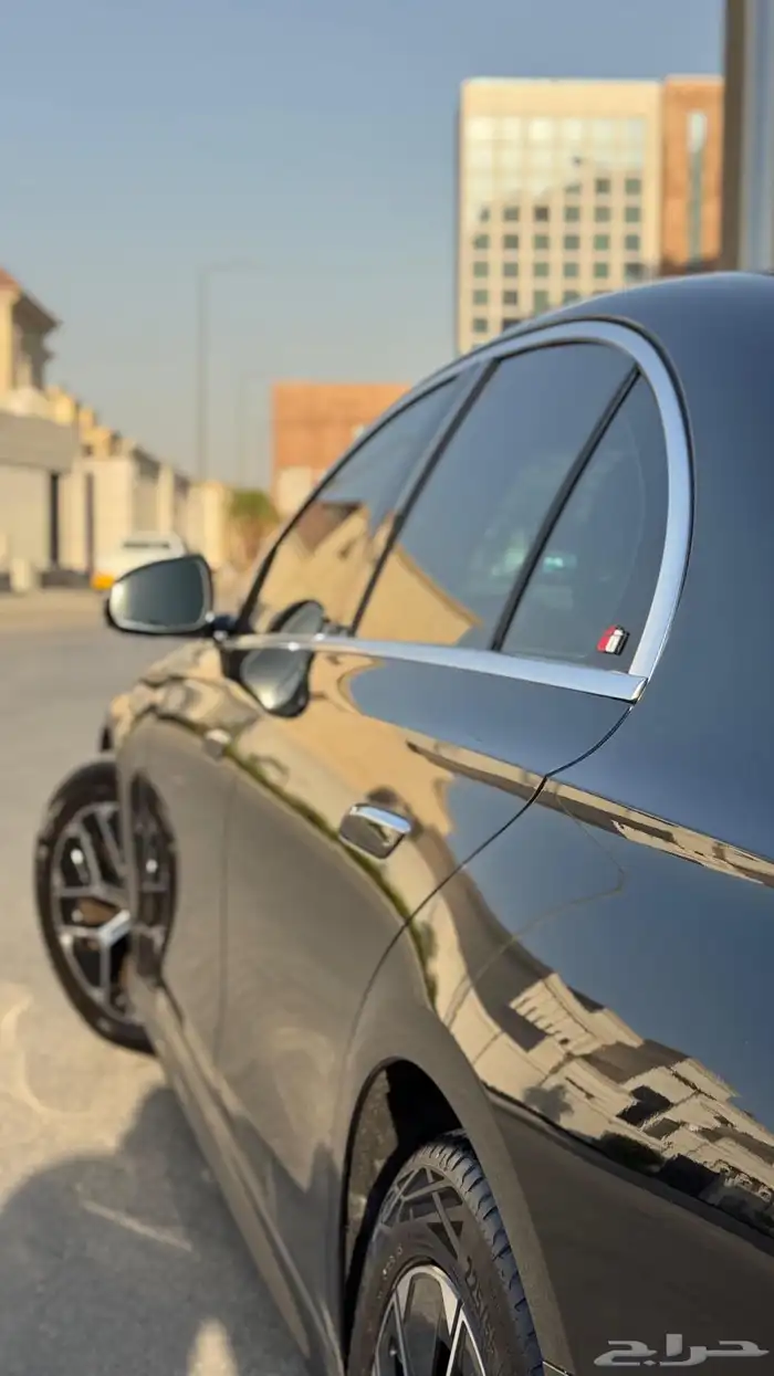 مرسيدس E200 بحالة الوكالة ( جديد ) 1