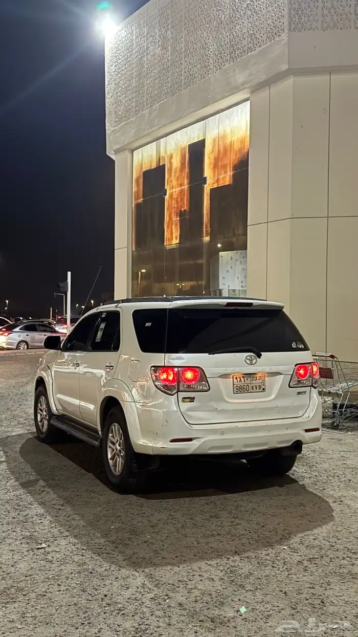 للبيع جيب فورشنر 2013 0