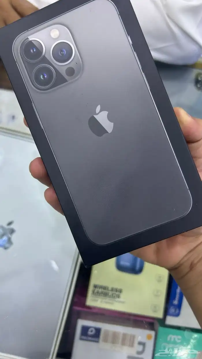ايفون 13 برو نظيف بكرتونه 2