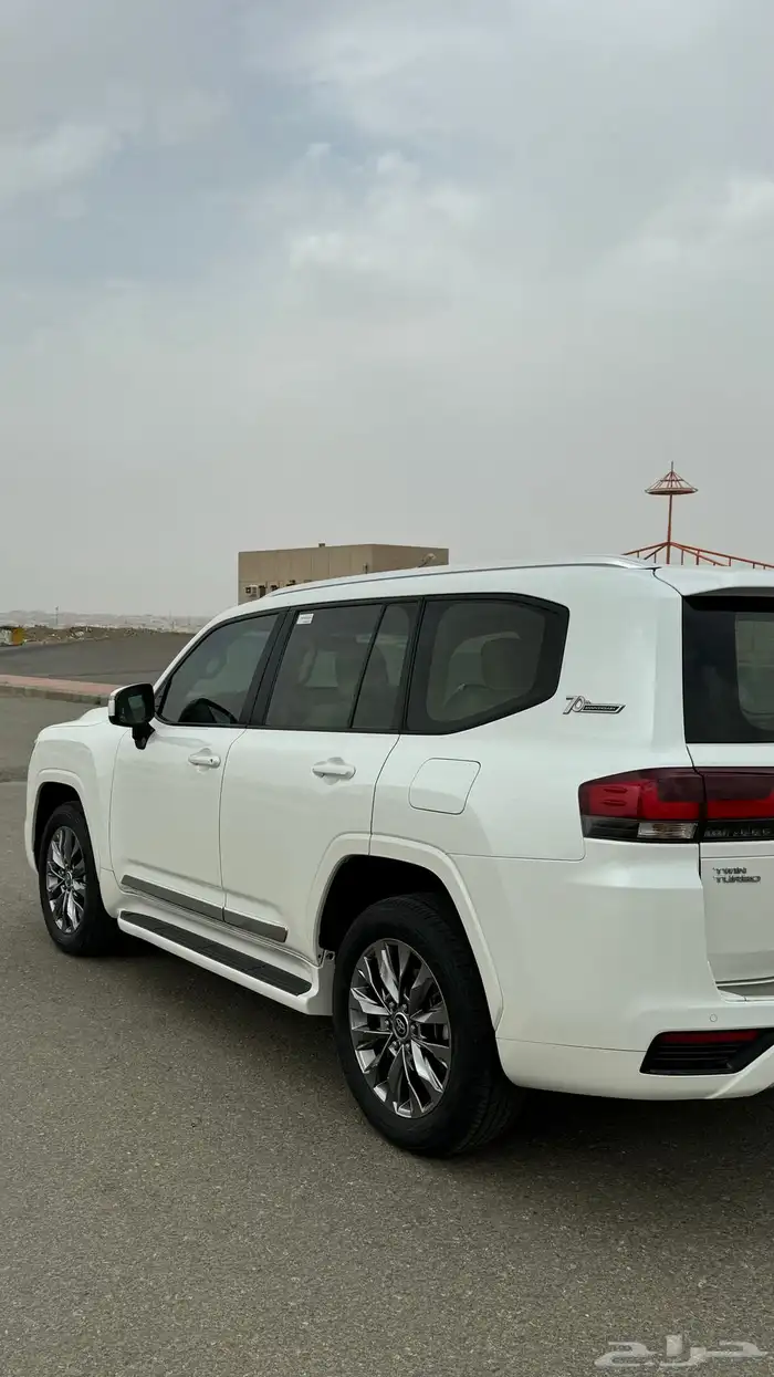 لاندكروزر 2022 L4 0