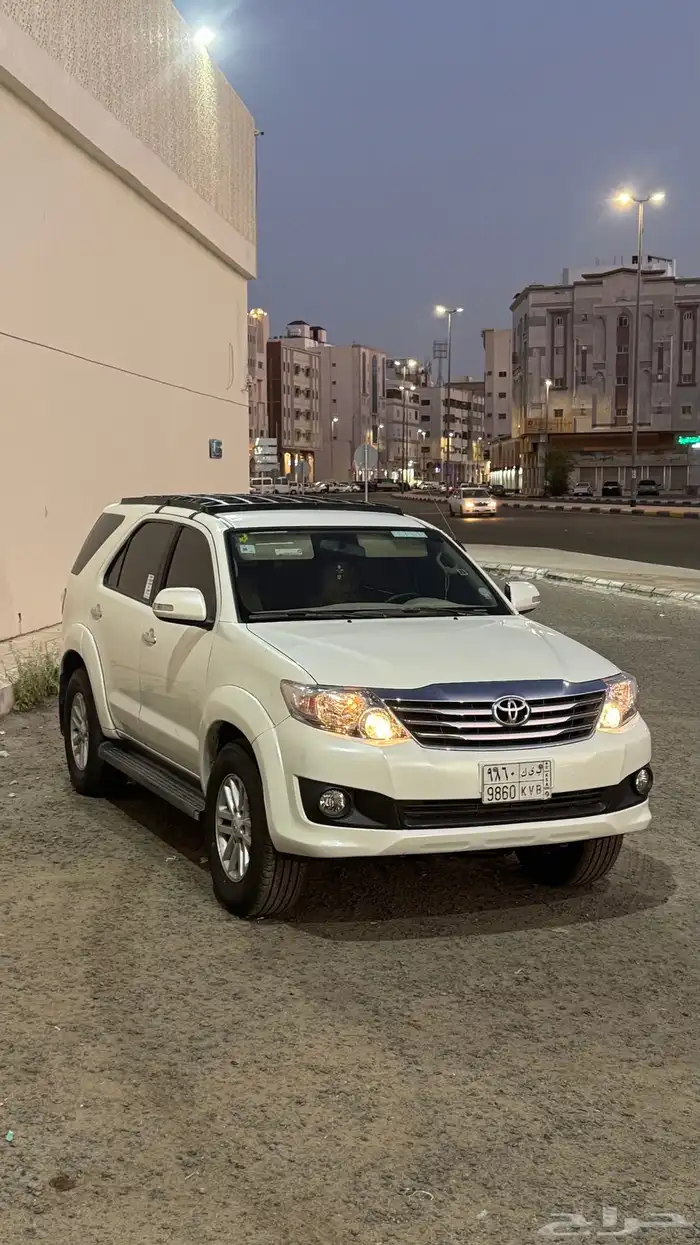 للبيع جيب فورشنر 2013 3