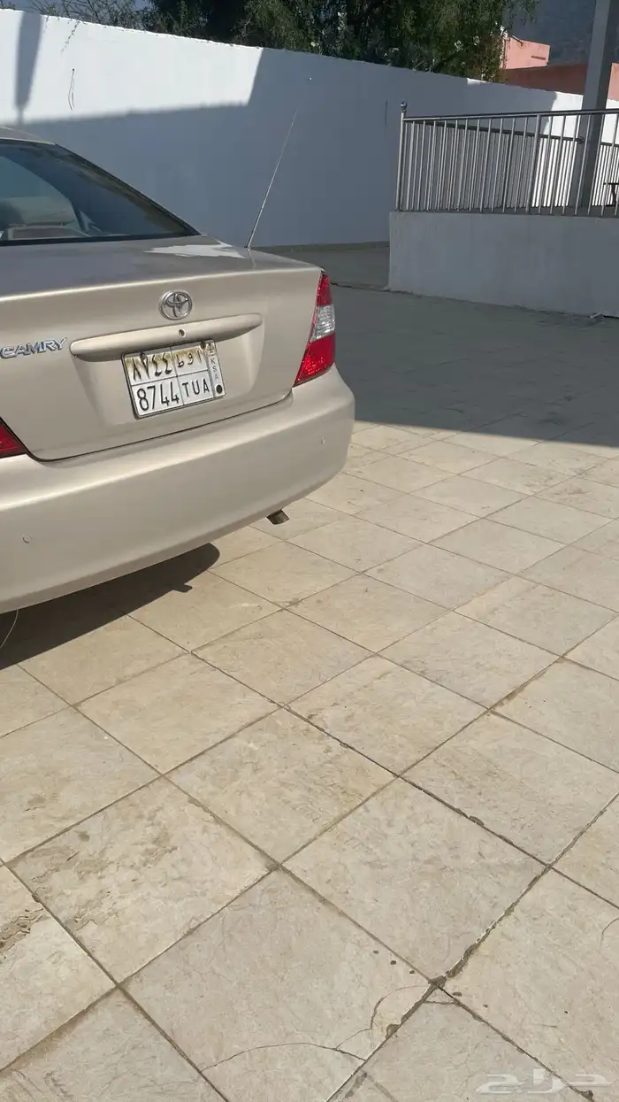 كامري للبيع او البدل بهايلكس غماره2009وفوق 20