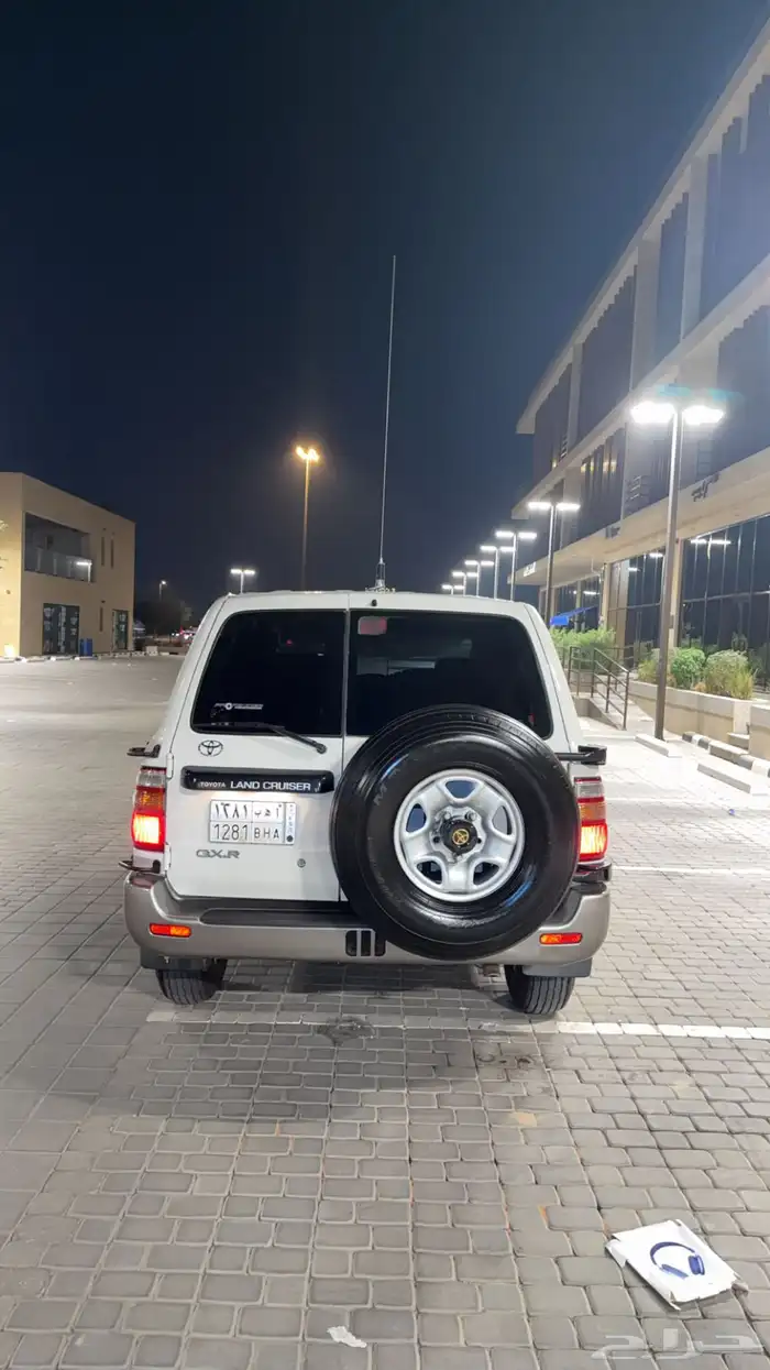 لاندكروزر 2000 4