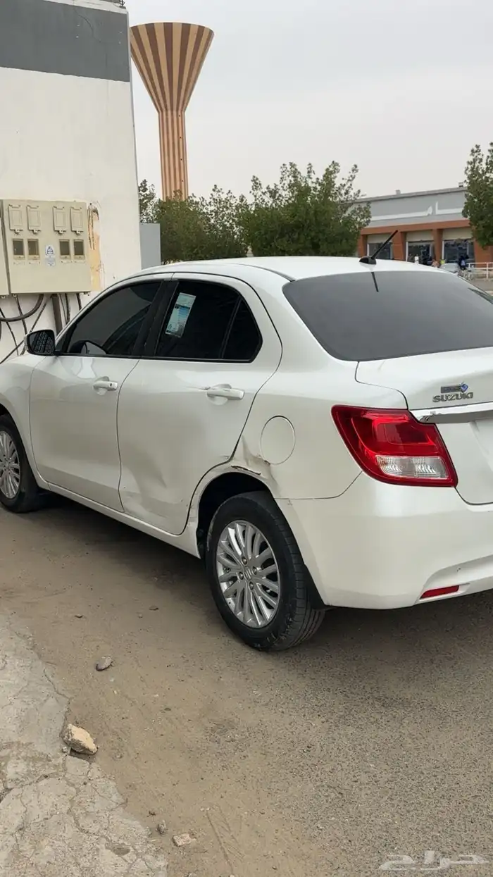 سزوكي ديزاير 2023 نظيفه 3