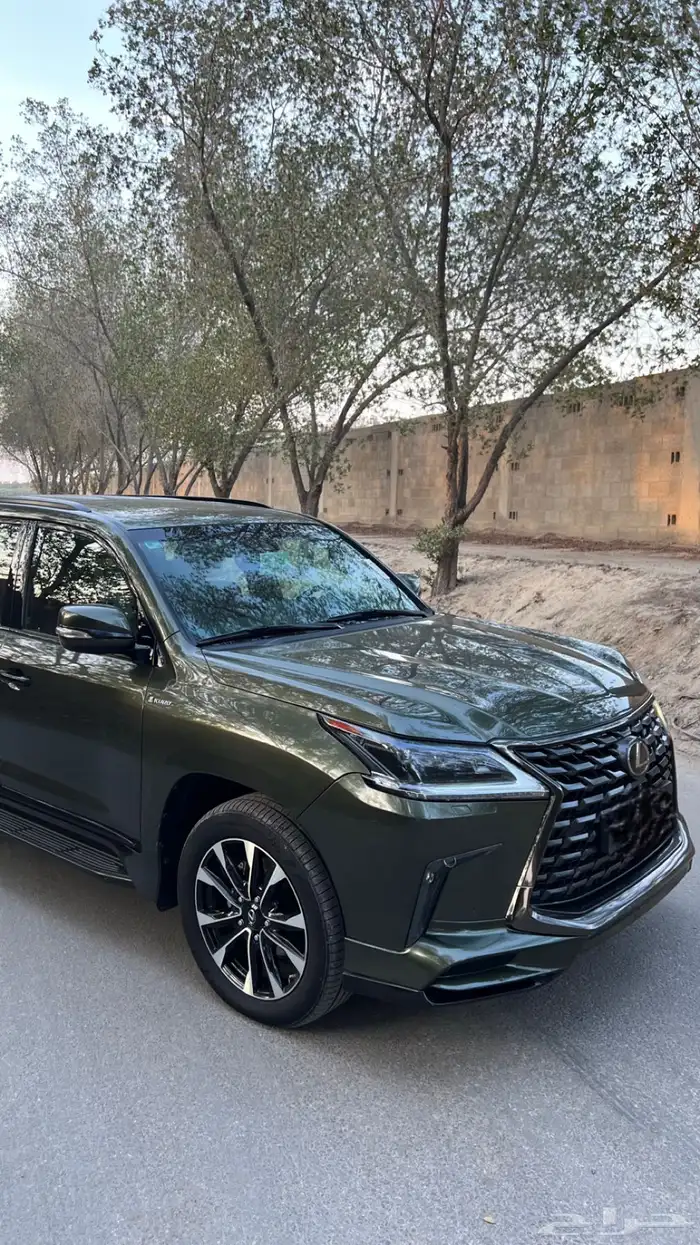 لكزس LX570 2021 11