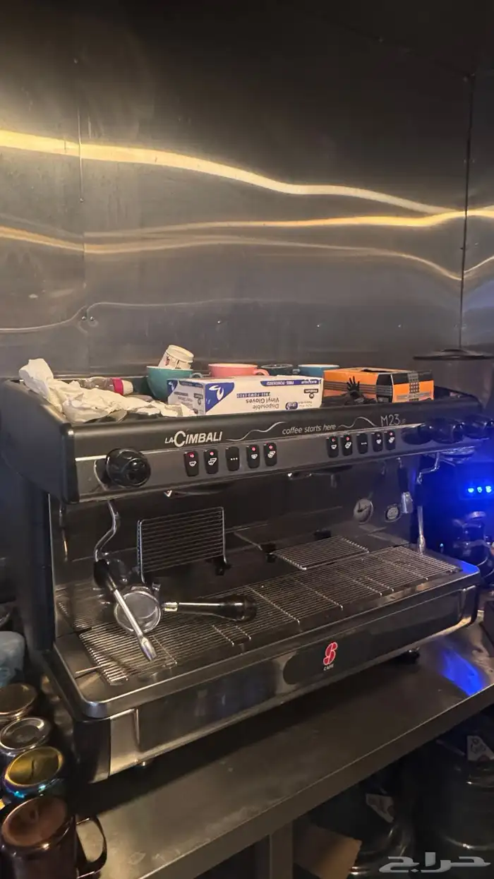 تراك للبيع جاهز مع اعراضه كونتينر 5