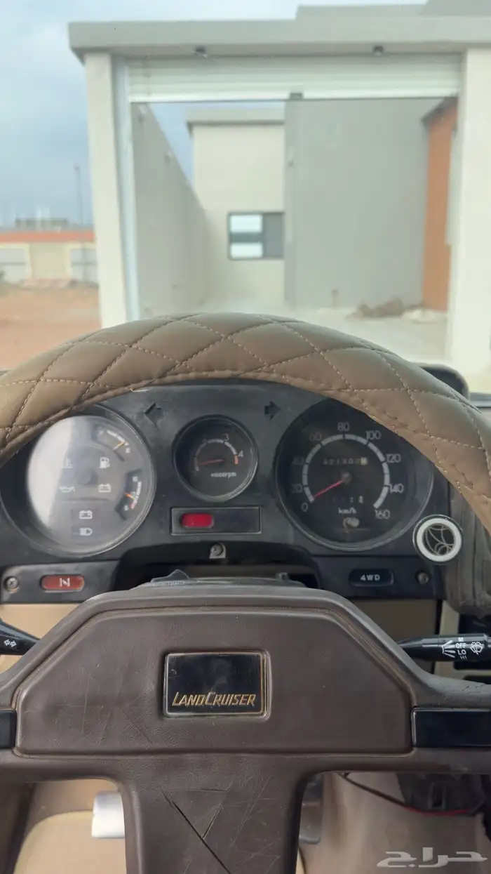 لاندكروزر 1983 4