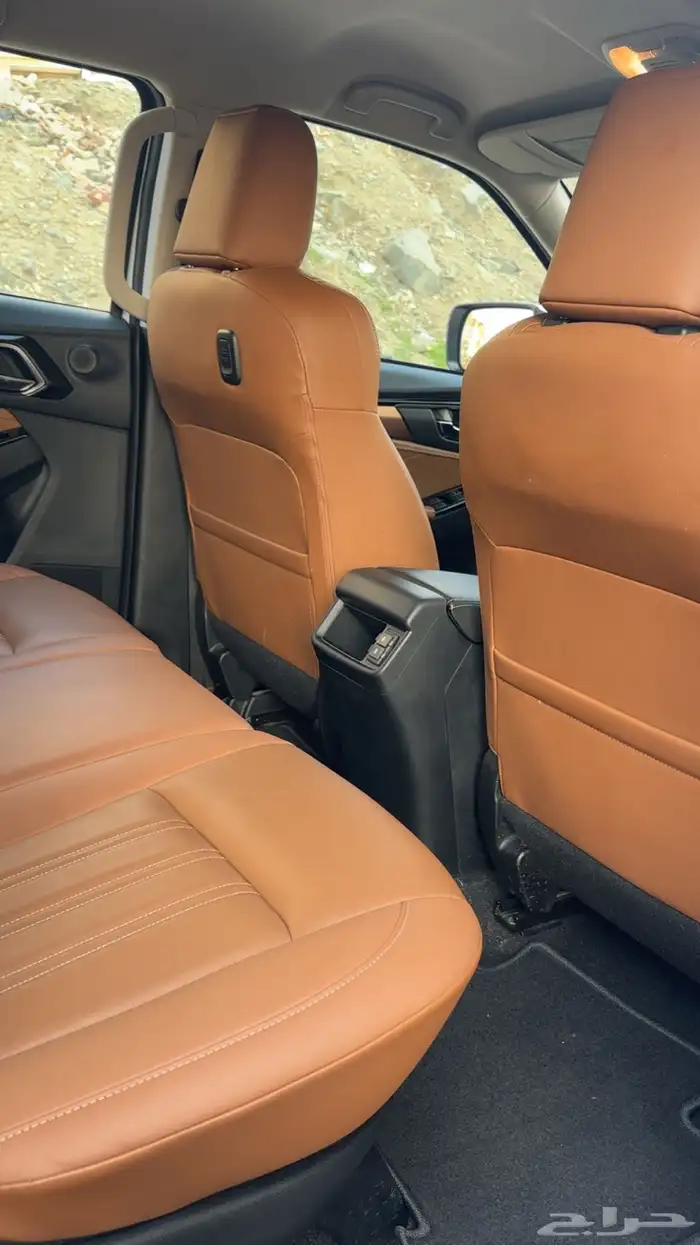 ايسوزو MUX (دبل) 2023 فل كامل ( بحالة الوكالة ) خالي من الرش 32