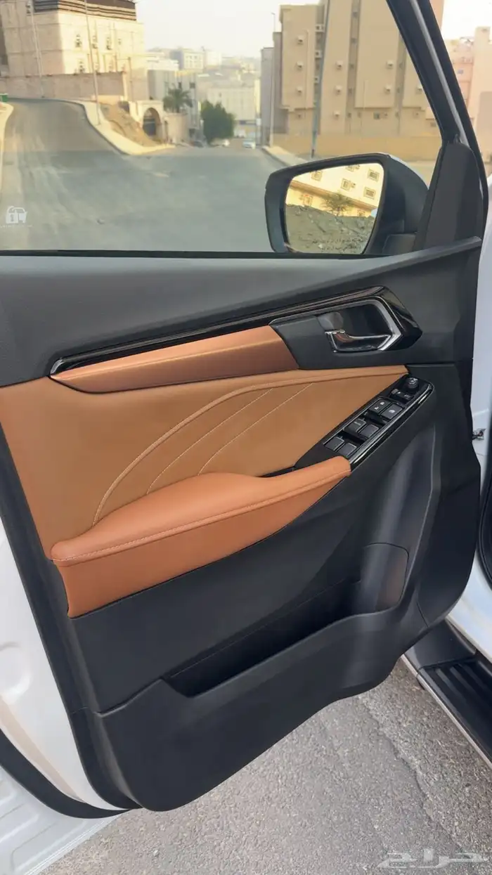 ايسوزو MUX (دبل) 2023 فل كامل ( بحالة الوكالة ) خالي من الرش 22