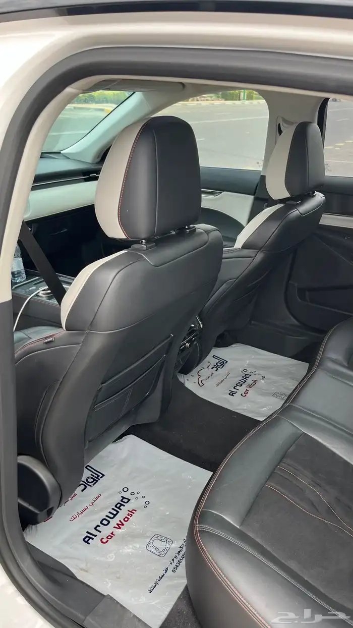 فورد تورس 2023 تيتانيوم فل كامل مستعجل 9