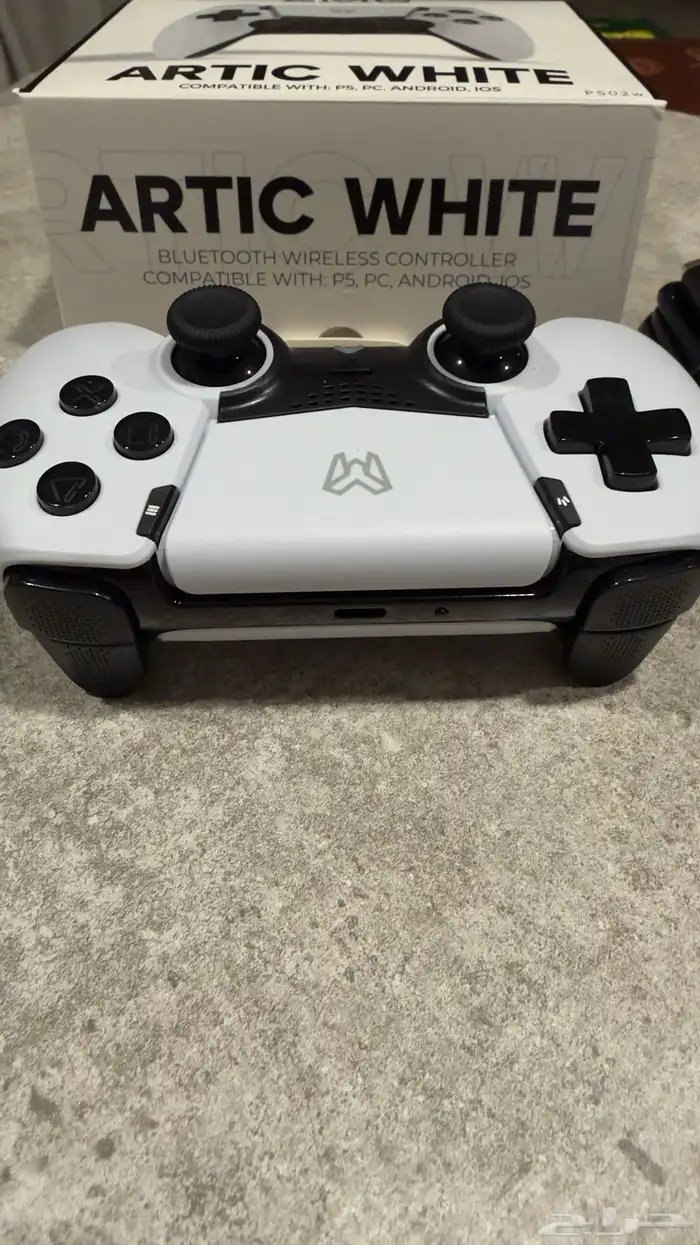 يد EMG Gaming Controller شبه جديده 1